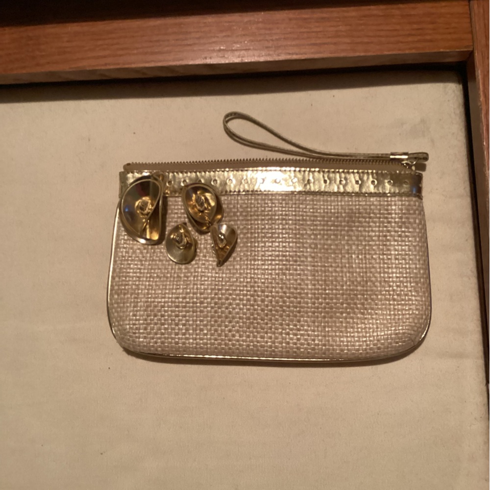 Wristlet